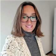 Laureata in Scienze Pedagogiche - offre lezioni di Italiano, storia, geografia e psicologia